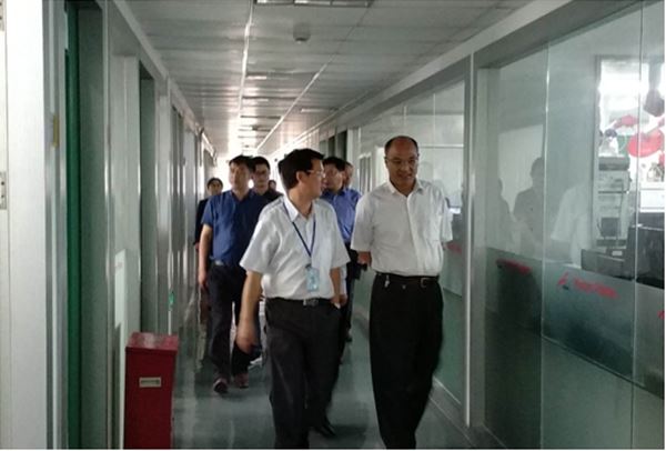 熱烈歡迎省臺辦副主任王魯寧蒞臨慧聚藥業(yè)參觀指導